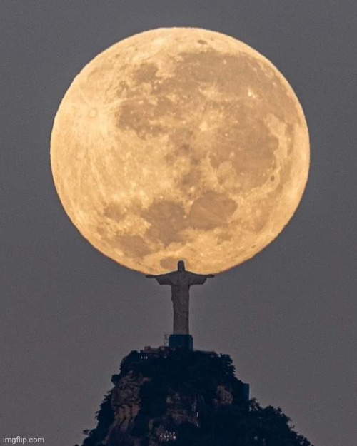 Jesus moon | image tagged in jesus,statue,moon,rio,brazil | made w/ Imgflip meme maker