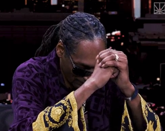 High Quality Snoop Dogg Praying Blank Meme Template