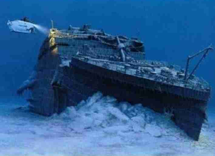 High Quality Titanic with Titan submarine Blank Meme Template