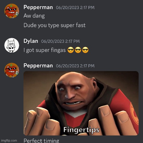 Super fingers | image tagged in tf2,tf2 heavy,discord | made w/ Imgflip meme maker
