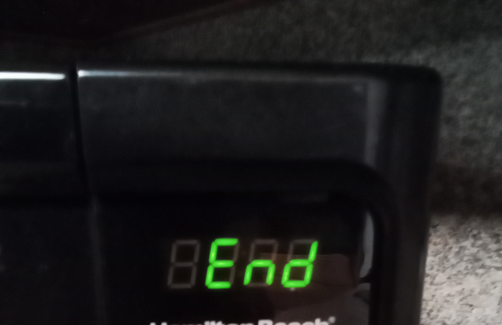 Microwave saying "end" Blank Meme Template