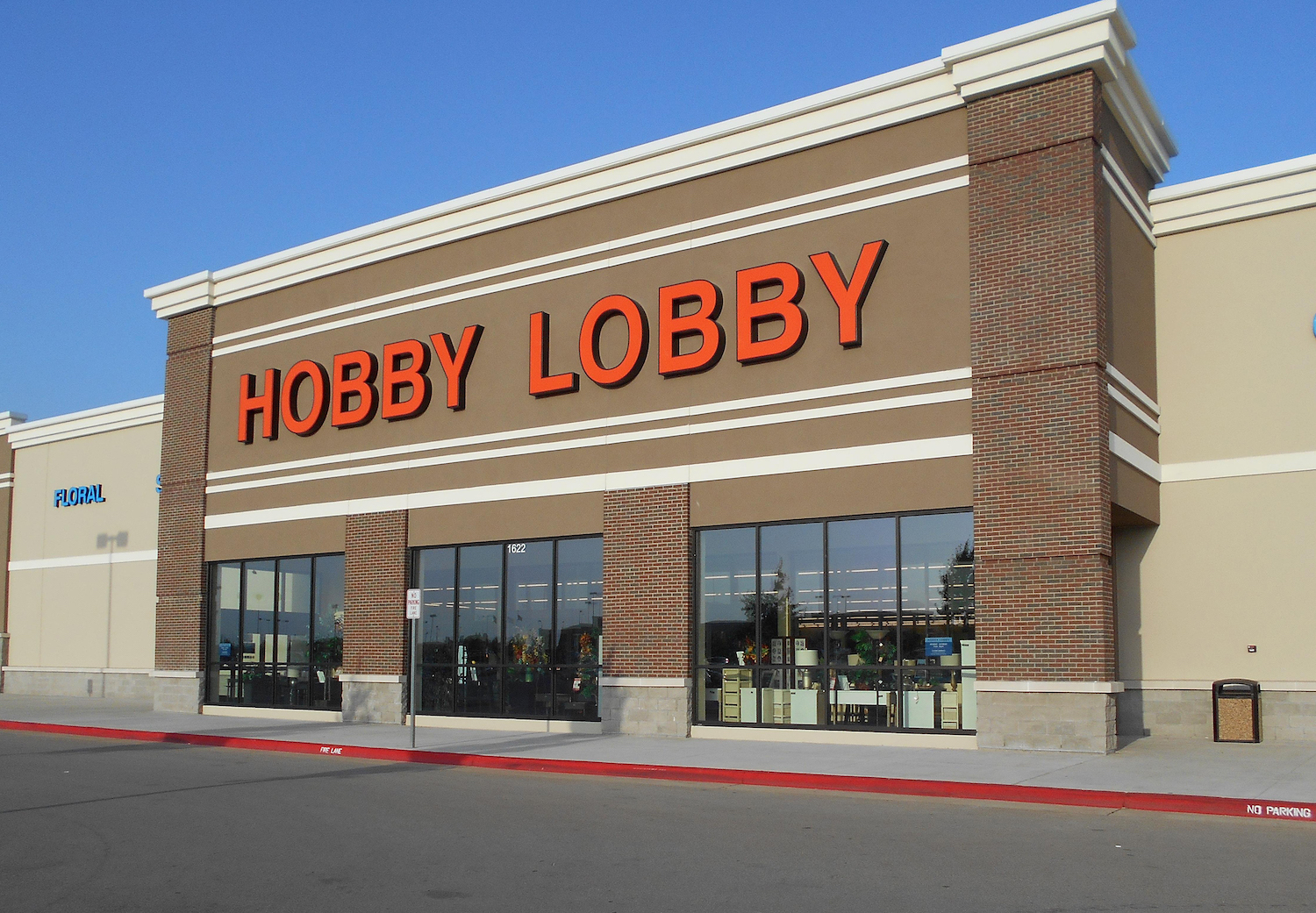 Hobby Lobby opens on Pearland Parkway | Community Impact Blank Meme Template