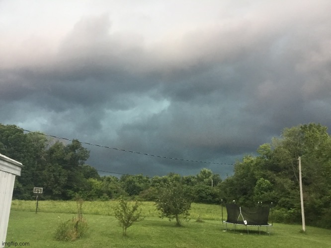 GIANT shelf cloud headed my location, (REDACTED), TN | made w/ Imgflip meme maker