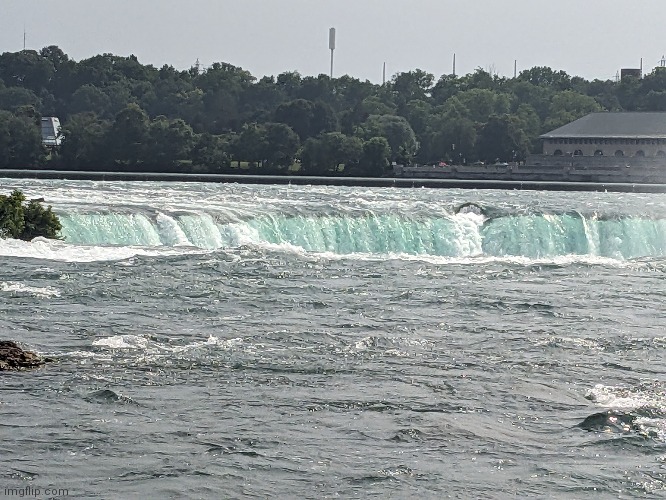 niagra falls. | made w/ Imgflip meme maker