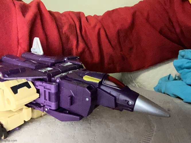 Look at this goofy looking transformer. (Skywarp) | made w/ Imgflip meme maker