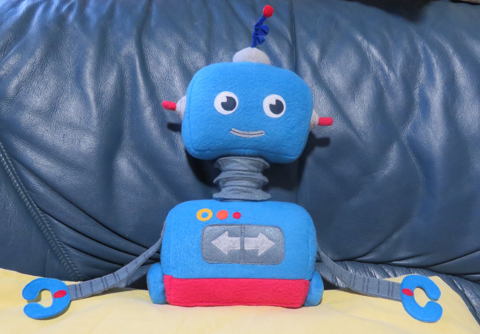 Toto’s Kindergarten Robbie Plush Blank Meme Template