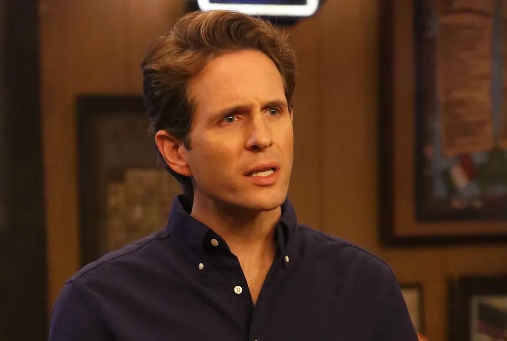 Dennis Reynolds Blank Meme Template