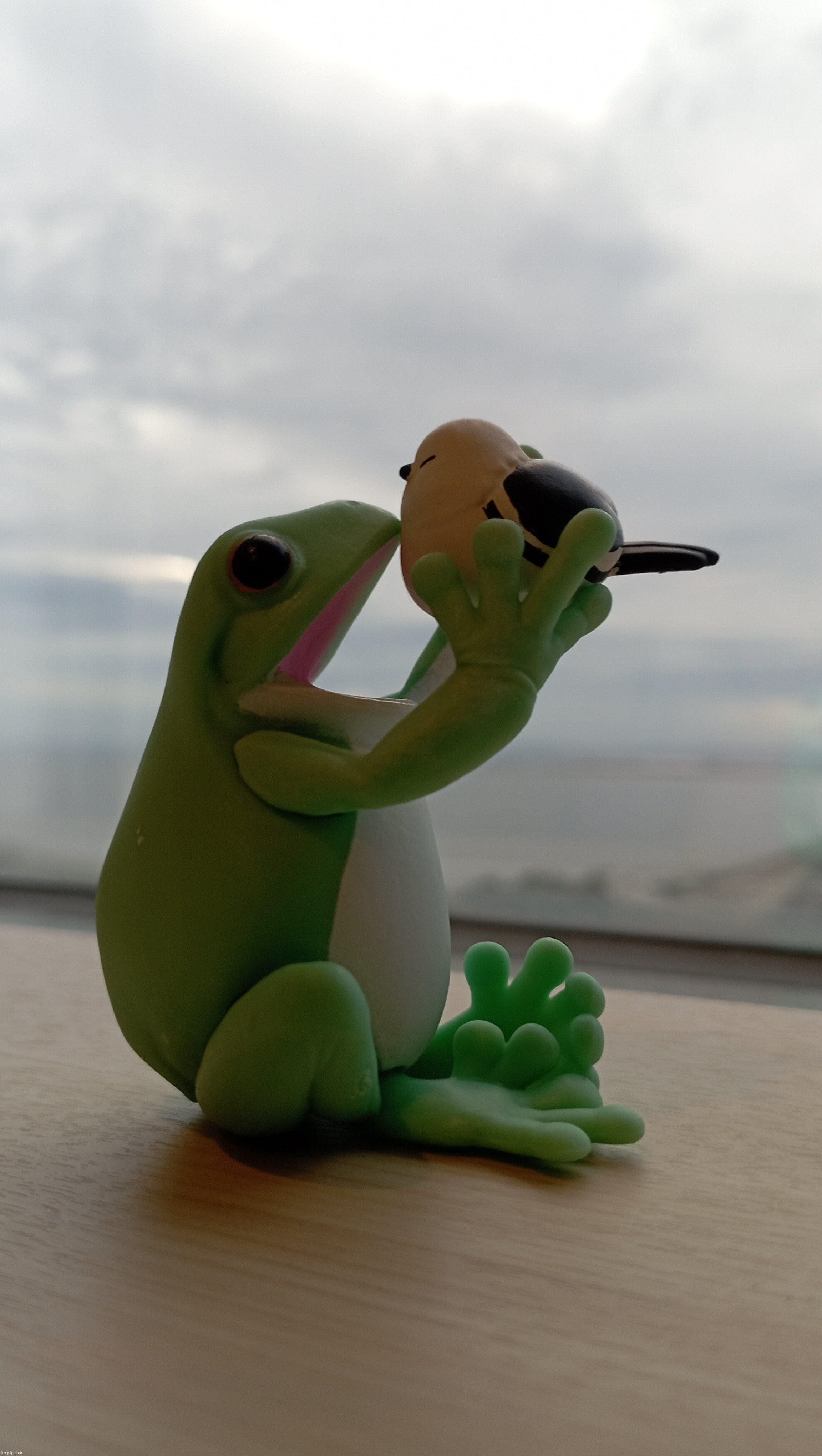 Frog eating borb | made w/ Imgflip meme maker