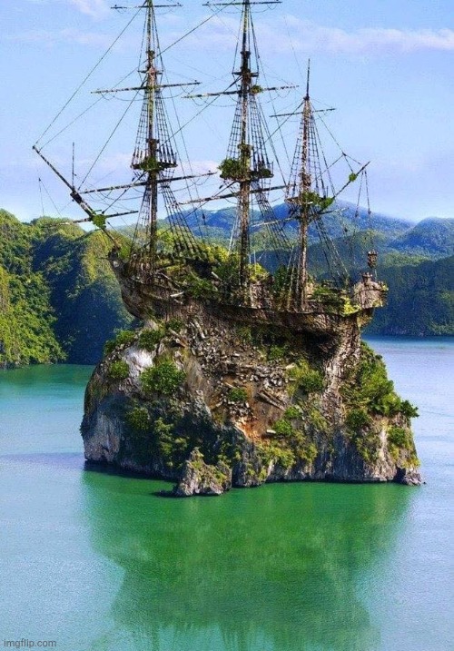 pirate ship | image tagged in pirate ship | made w/ Imgflip meme maker