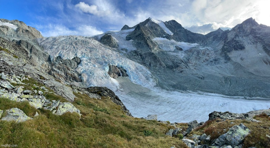 A picture of a glacier my dad took while on a hike | image tagged in photos | made w/ Imgflip meme maker