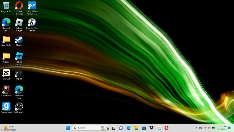 my desktop be lookin like its from half from 2009 and half from 2023 wth | made w/ Imgflip meme maker