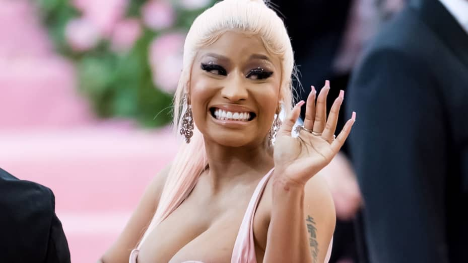 Nicki Minaj faces backlash after inaccurate tweets on Covid vacc Blank Meme Template