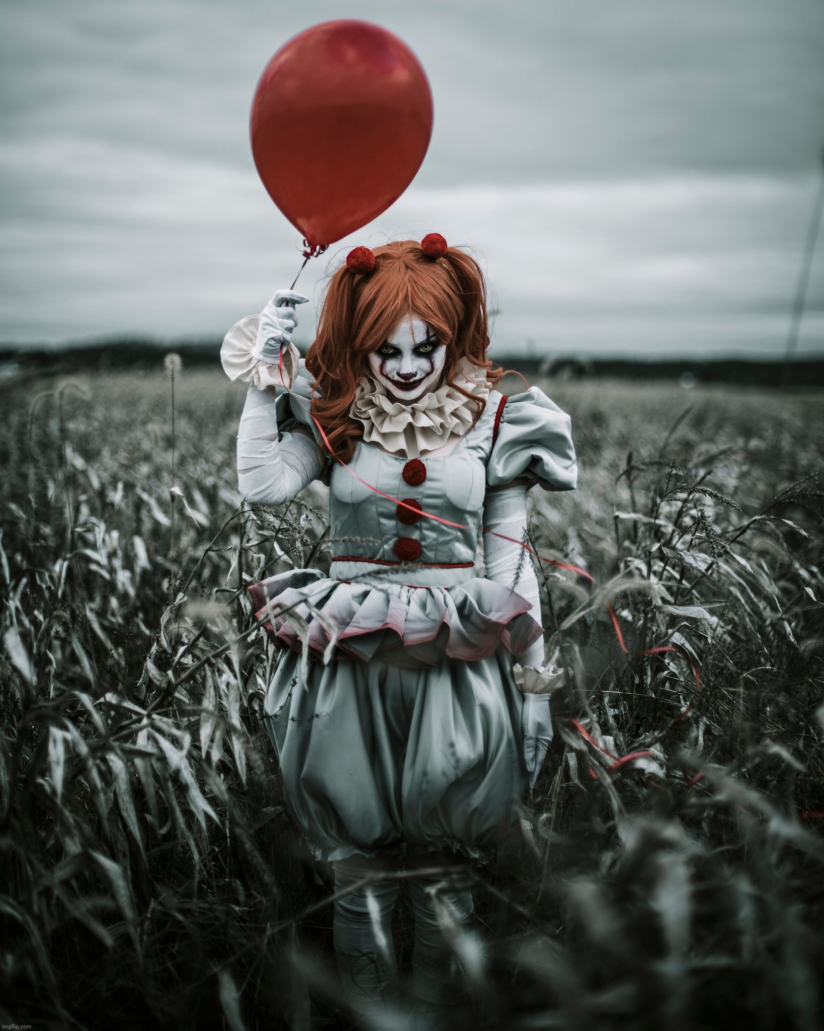 cosplay clown | image tagged in cosplay,clown | made w/ Imgflip meme maker