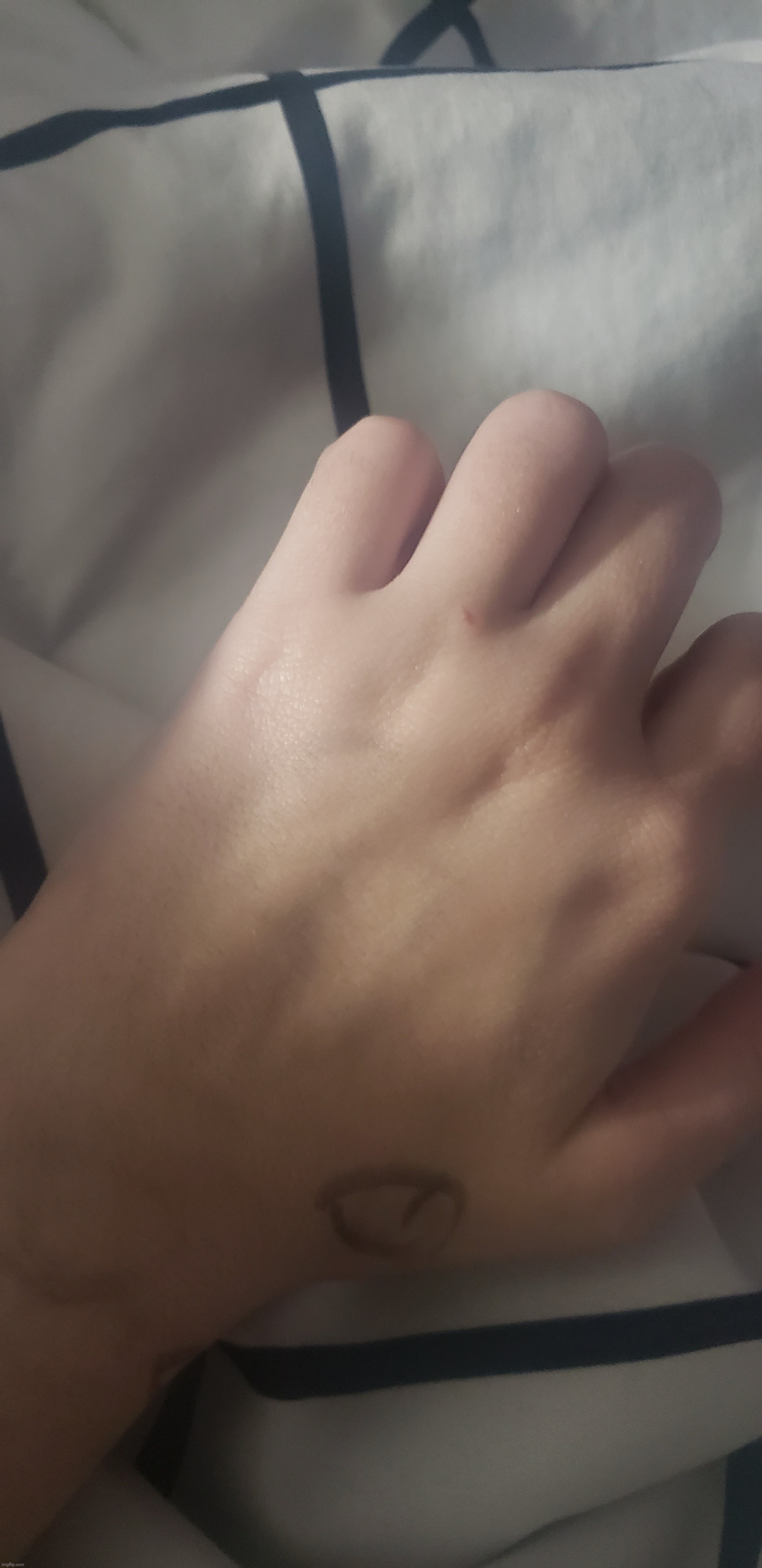 no way my hand without a glove??? | made w/ Imgflip meme maker