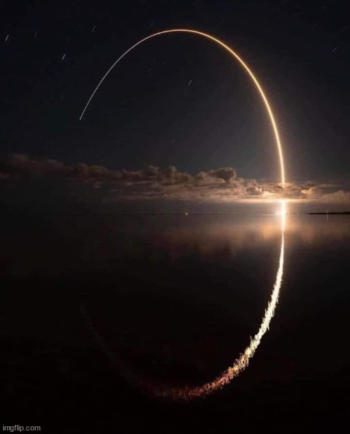 Rocket launch | image tagged in awesome,pictures,rocket launch | made w/ Imgflip meme maker