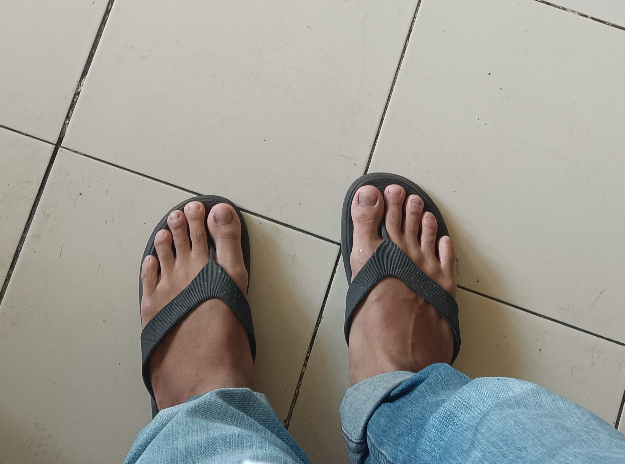 Sandal Jepit Blank Meme Template