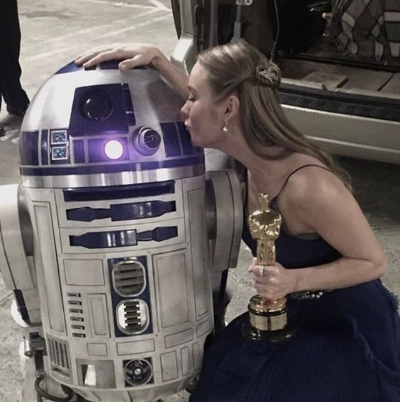 Brie Larson kissing C3PO Blank Meme Template