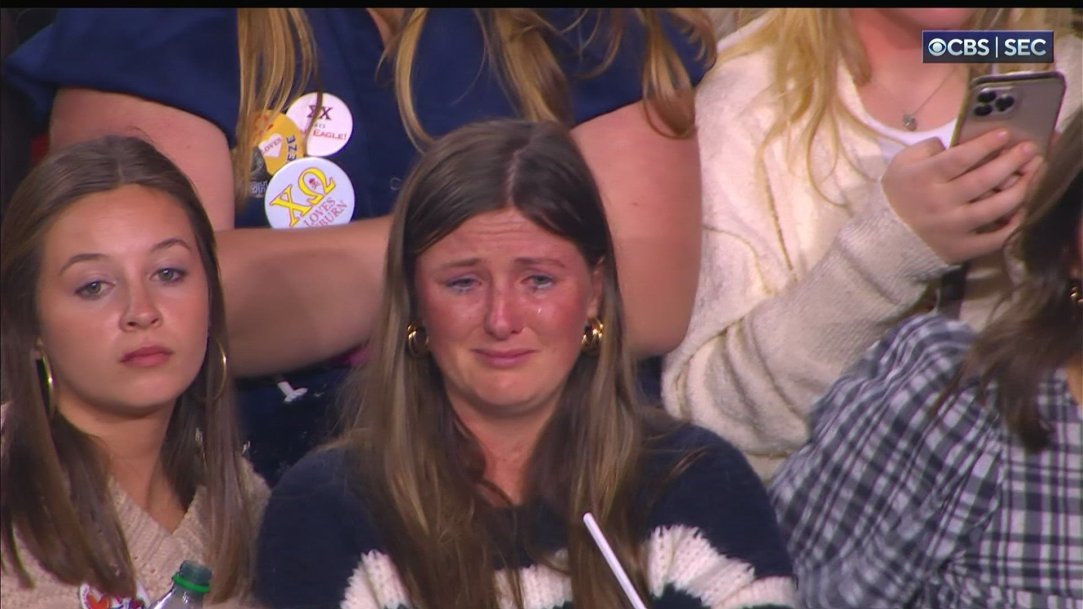 Auburn girl crying Blank Meme Template