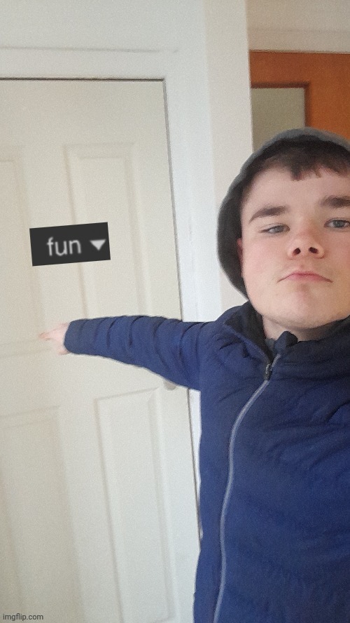 Yo whys there so many fun stream users here ☠️ | image tagged in emosnake go back to fun stream | made w/ Imgflip meme maker
