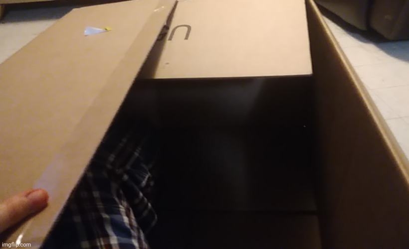 shsjakshsjshdjw im being shipped to canada | made w/ Imgflip meme maker