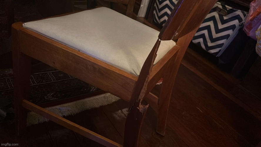 Rate my friend's gaming chair | made w/ Imgflip meme maker
