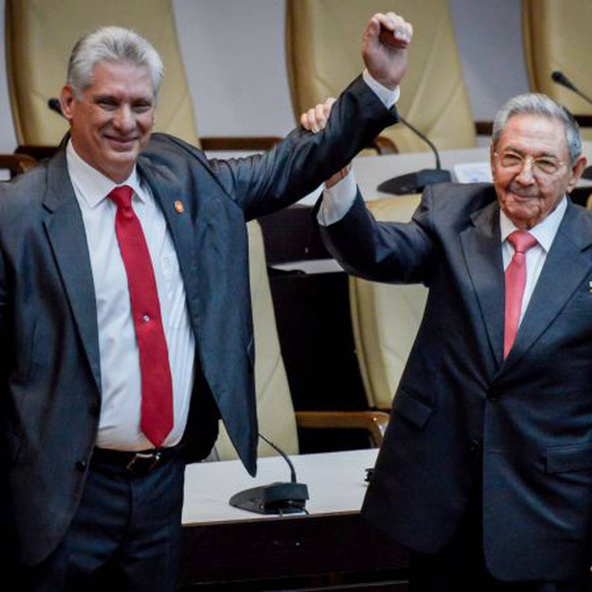 Diaz Canel y Raul Blank Meme Template