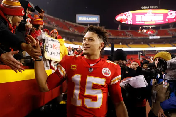 patrick mahomes Blank Meme Template