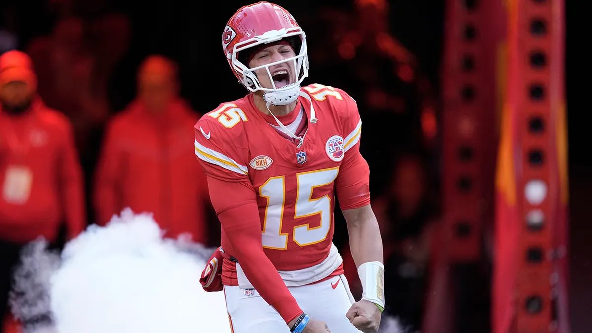 patrick mahomes Blank Meme Template