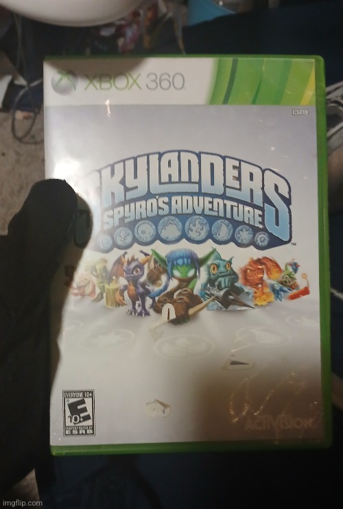 Anybody remember this? I've had it with me since 2011 when I was 16. | image tagged in nostalgia,xbox,game | made w/ Imgflip meme maker