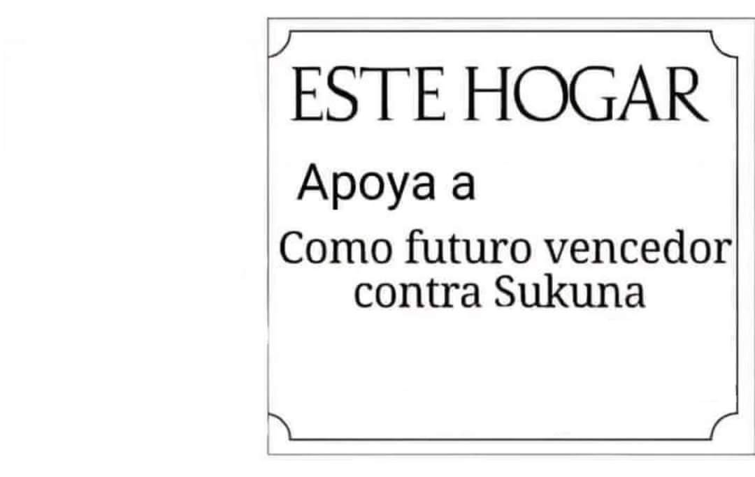 En este hogar Blank Meme Template