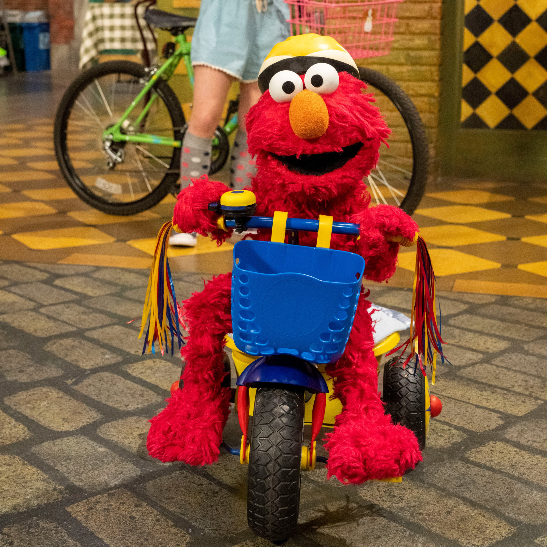 High Quality Elmo rolling Blank Meme Template