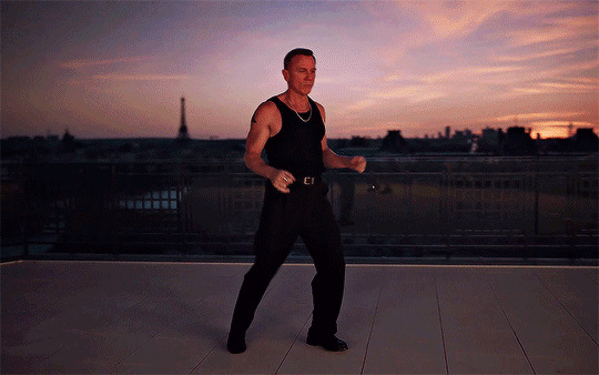 Daniel Craig Dancing Blank Meme Template