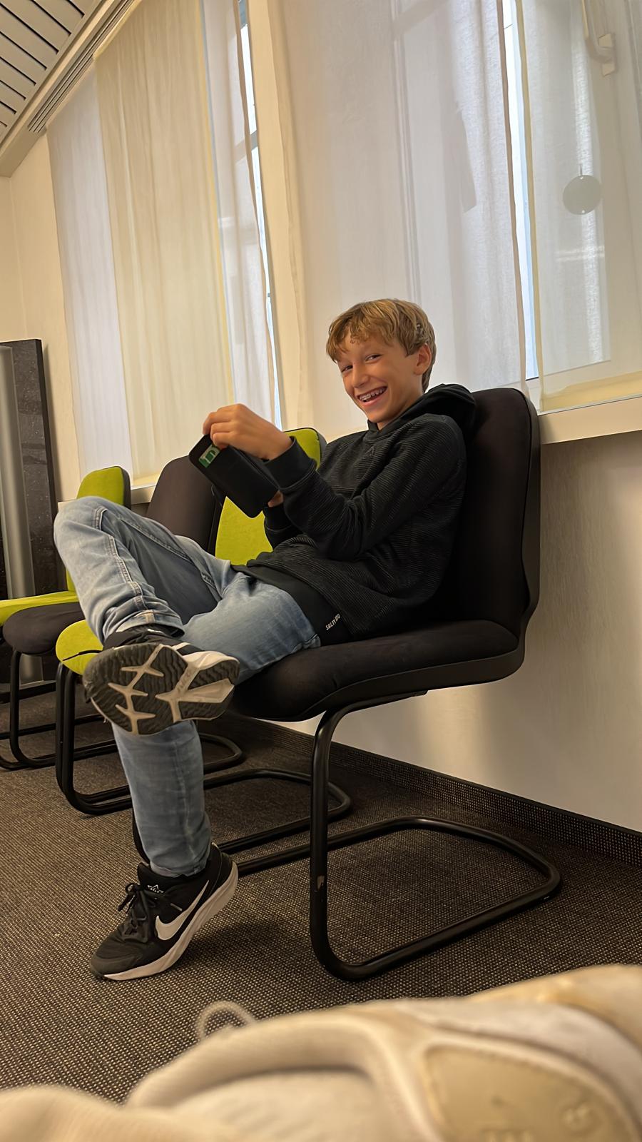 Louis Blank Meme Template