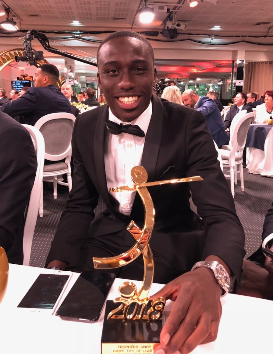 Mendy Comentarios Blank Meme Template