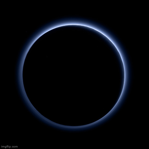 new horizons being eclipsed by pluto in 2015, with its atmosphere backlit, looks cool asf | made w/ Imgflip meme maker