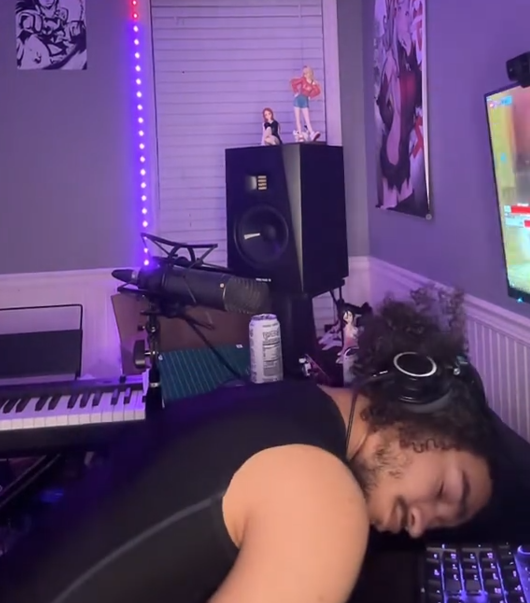 Twomad ded Blank Meme Template