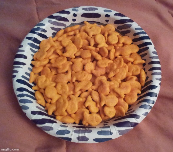Bowl of goldfish jumpscare | made w/ Imgflip meme maker