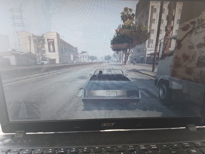 i got gta 5 on old laptop, low fps but playable | made w/ Imgflip meme maker