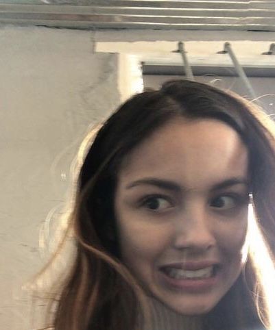 chica sorprendida Blank Meme Template