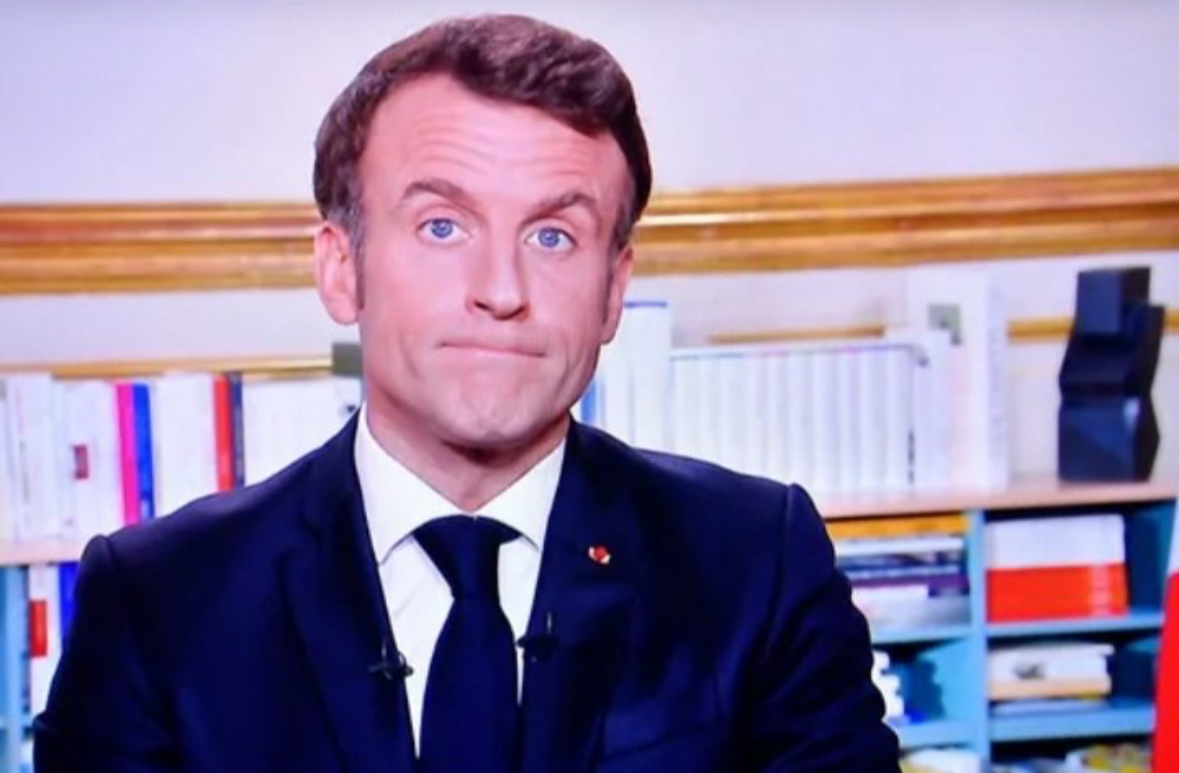 Macron prédire Blank Meme Template