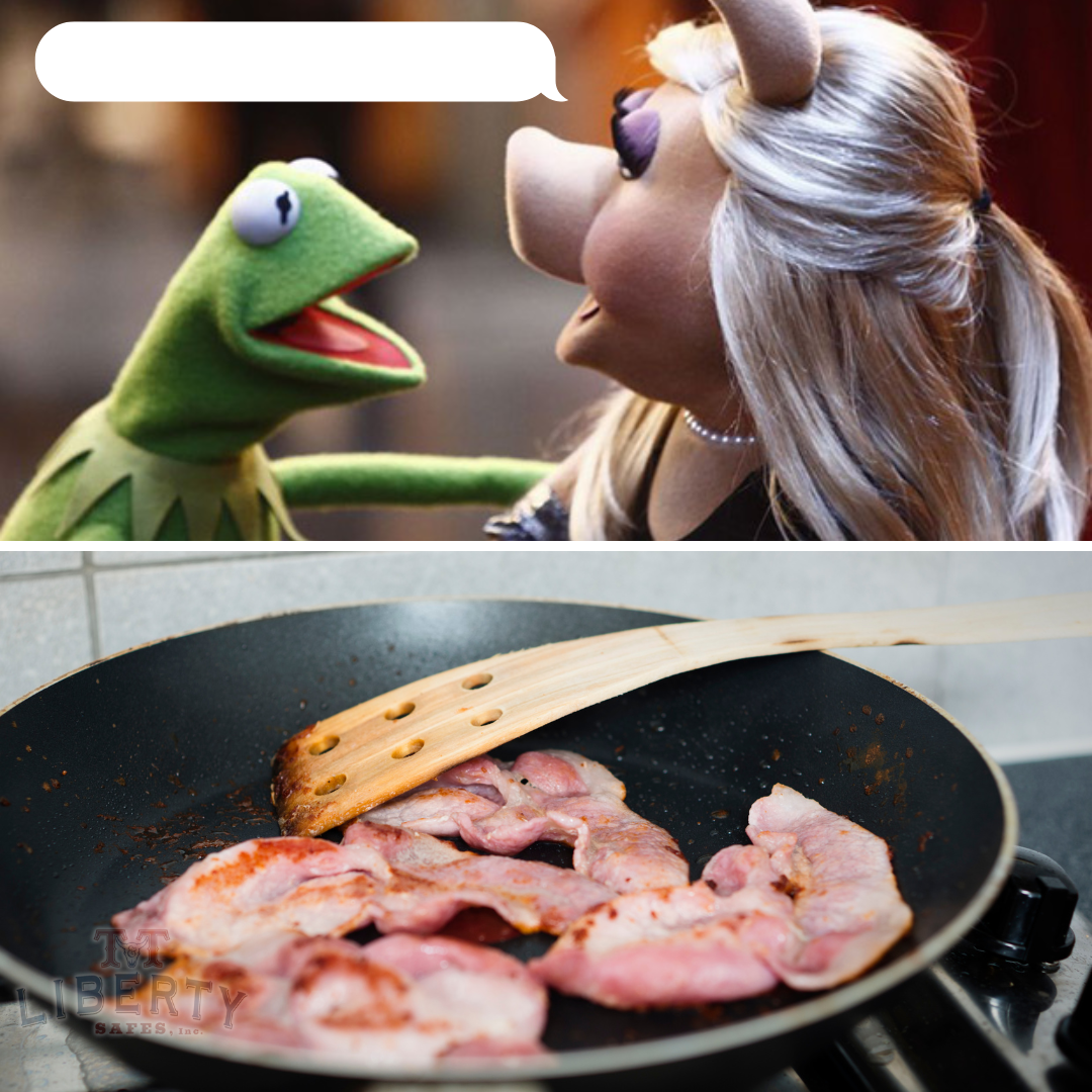 Miss Piggy and Kermit Blank Meme Template