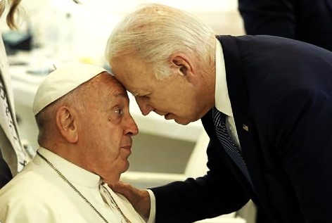 High Quality Biden's close encounter with the Pope Blank Meme Template