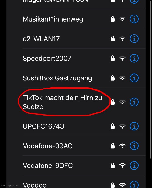 Wer dieses WLAN benannt hat verdient einen Preis | made w/ Imgflip meme maker