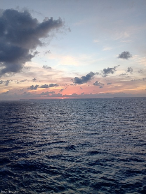 Ocean pic | made w/ Imgflip meme maker