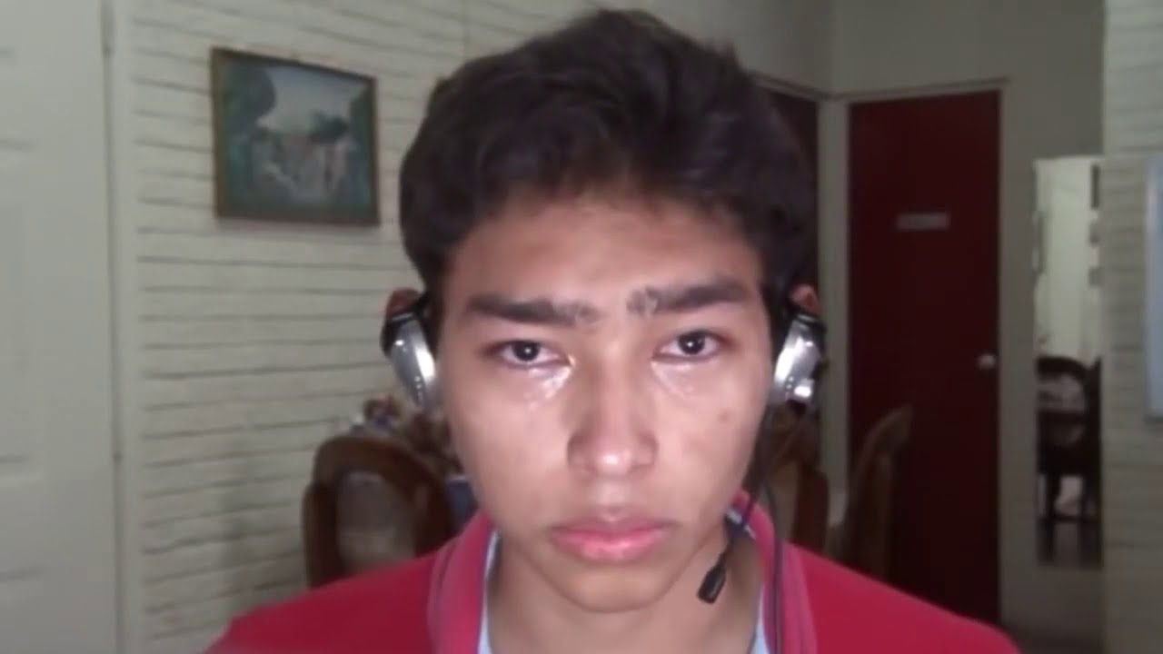 Fernanfloo llorando Blank Meme Template