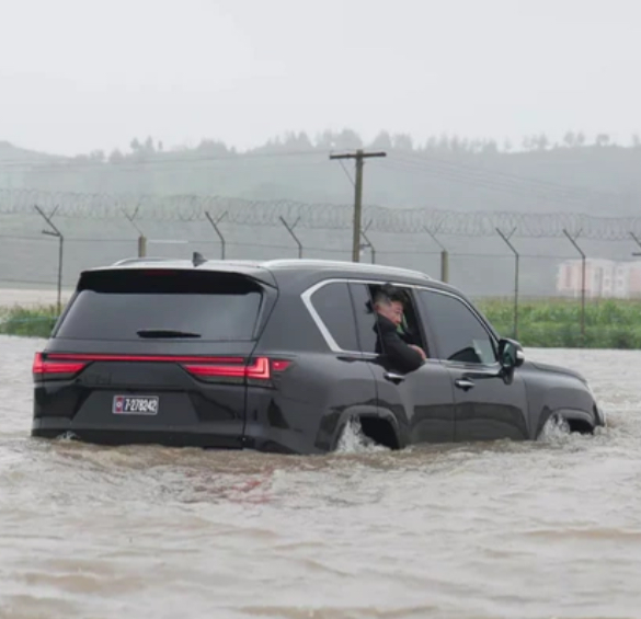 High Quality Kim stuck in flood Blank Meme Template