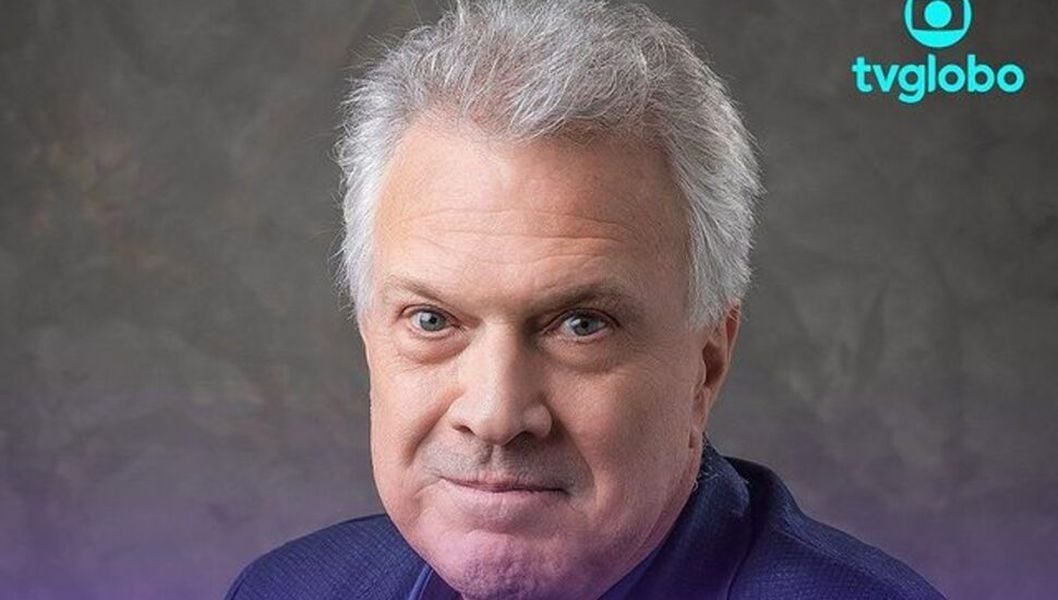 Pedro Bial Blank Meme Template