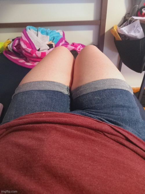 Spire thighs | image tagged in spire thighs | made w/ Imgflip meme maker