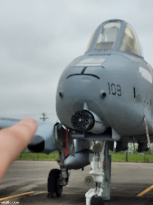 Gun! | image tagged in msmg,military,gun,fighter jet,in real life | made w/ Imgflip meme maker