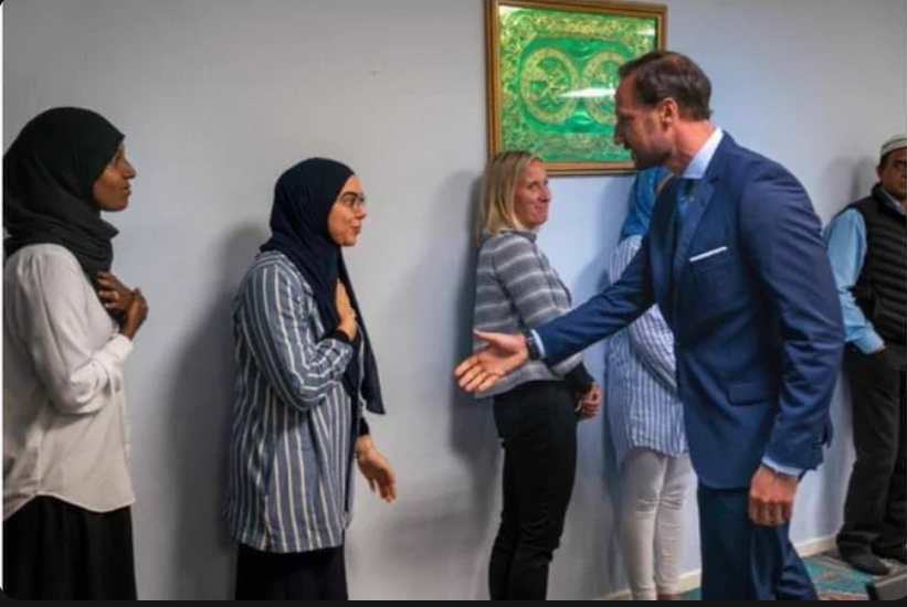 haram handshake Blank Meme Template